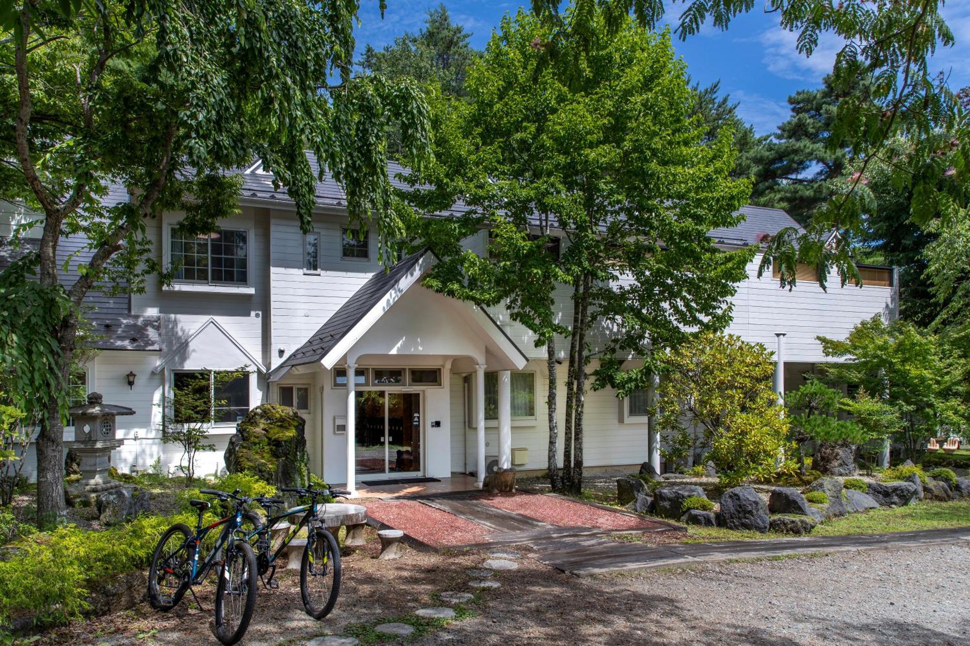 Fujiyama Inn Conifer Fujiyoshida Exterior photo