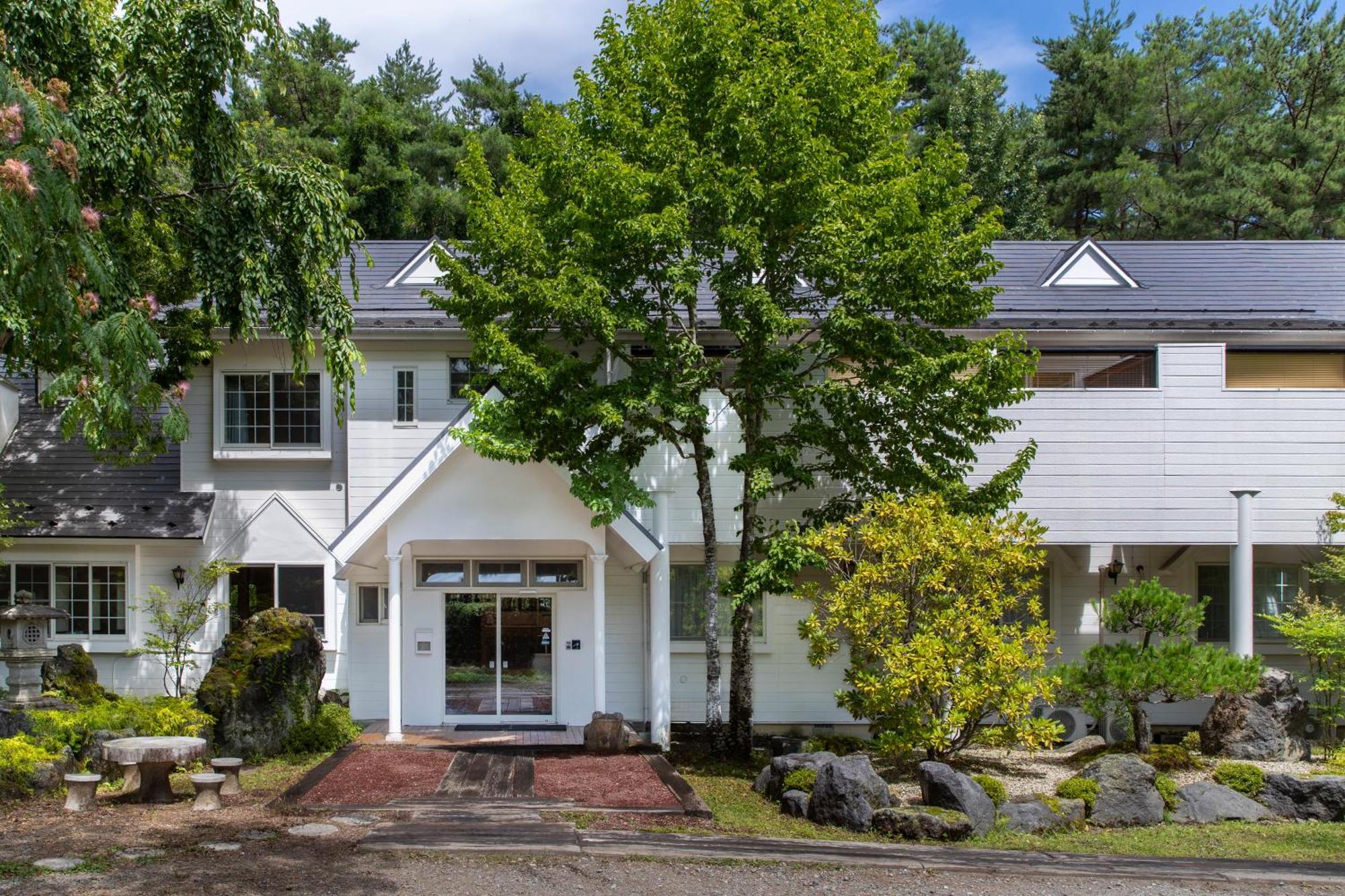 Fujiyama Inn Conifer Fujiyoshida Exterior photo